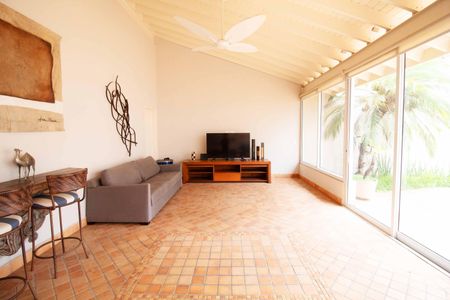 Casa à venda com 348m², 3 quartos e 4 vagas