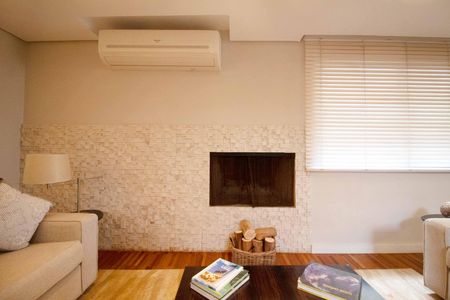 Casa à venda com 348m², 3 quartos e 4 vagas