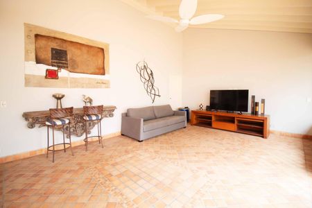 Casa à venda com 348m², 3 quartos e 4 vagas