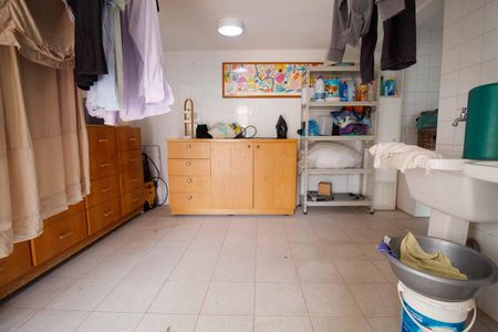 Casa à venda com 348m², 3 quartos e 4 vagas