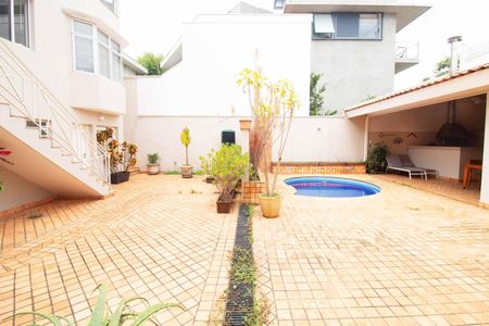 Casa à venda com 348m², 3 quartos e 4 vagas