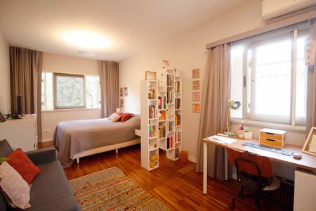 Casa à venda com 348m², 3 quartos e 4 vagas