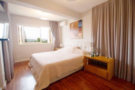 Casa à venda com 348m², 3 quartos e 4 vagas