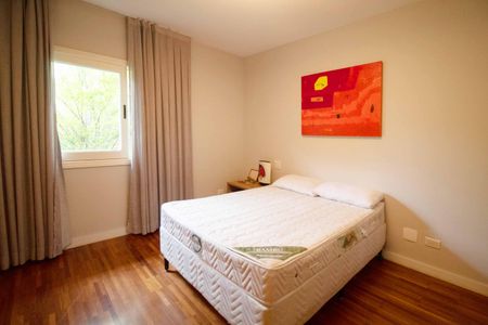 Casa à venda com 3 quartos, 348m² em Vila Madalena, São Paulo