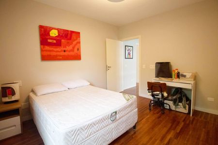 Casa à venda com 348m², 3 quartos e 4 vagas