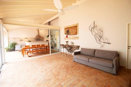 Casa à venda com 348m², 3 quartos e 4 vagas