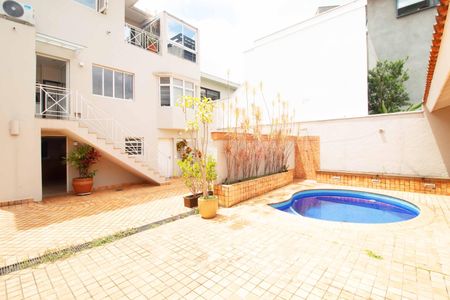 Casa à venda com 348m², 3 quartos e 4 vagas