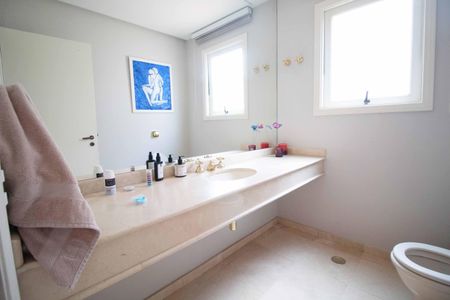 Casa à venda com 348m², 3 quartos e 4 vagas