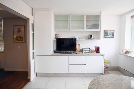 Casa à venda com 348m², 3 quartos e 4 vagas