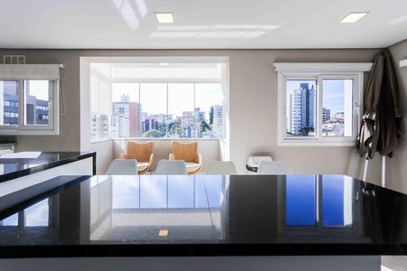 Cozinha de apartamento para alugar com 1 quarto, 105m² em São João, Porto Alegre