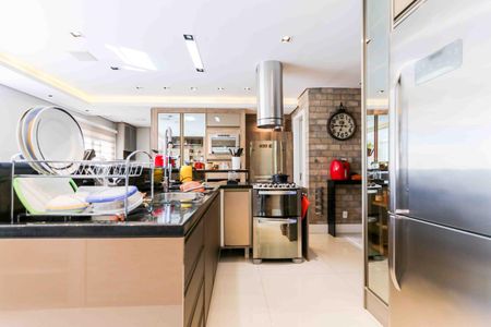 Sala  de apartamento para alugar com 1 quarto, 105m² em São João, Porto Alegre