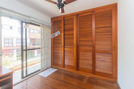 Quarto 1 de casa para alugar com 3 quartos, 241m² em Petrópolis, Porto Alegre
