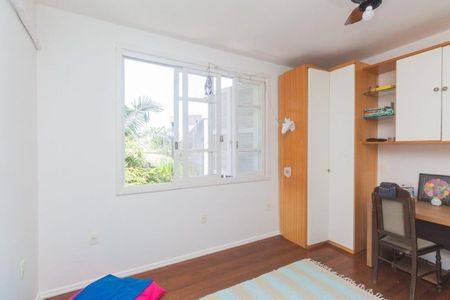 Quarto 2 de casa para alugar com 3 quartos, 241m² em Petrópolis, Porto Alegre