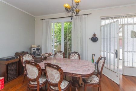 Sala  de casa para alugar com 3 quartos, 241m² em Petrópolis, Porto Alegre