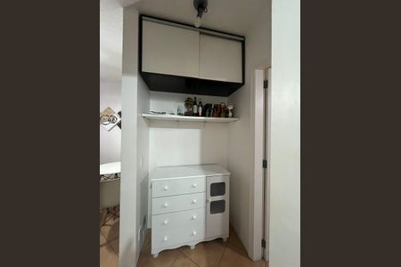 Cozinha de apartamento à venda com 1 quarto, 45m² em Farrapos, Porto Alegre