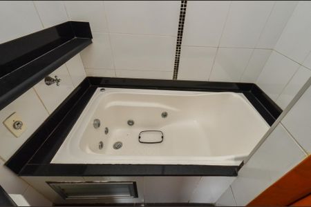 Apartamento para alugar com 225m², 4 quartos e 3 vagasBanheiro Suíte