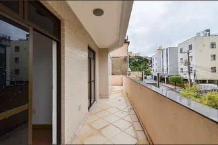 Apartamento para alugar com 225m², 4 quartos e 3 vagasÁrea Privativa