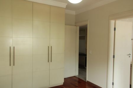 Apartamento para alugar com 200m², 3 quartos e 3 vagasSuíte 2