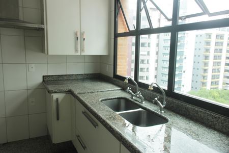 Apartamento para alugar com 200m², 3 quartos e 3 vagasCozinha 