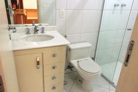 Apartamento para alugar com 200m², 3 quartos e 3 vagasBanheiro da Suíte 1