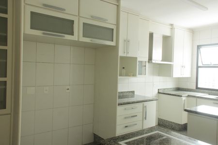Apartamento para alugar com 200m², 3 quartos e 3 vagasCozinha 