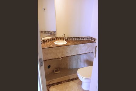 Apartamento para alugar com 200m², 3 quartos e 3 vagasLavabo