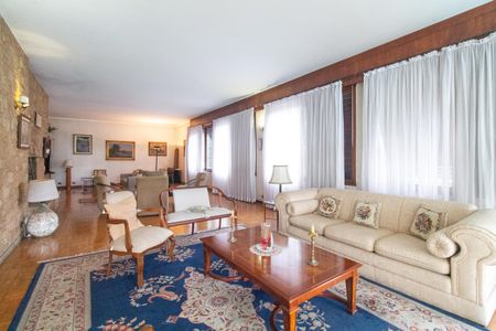 Casa à venda com 8 quartos, 539m² em Vila Mariana, São Paulo