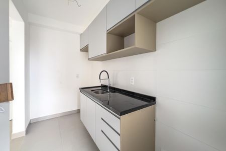 Apartamento para alugar com 65m², 2 quartos e sem vaga Apartamento para alugar com 65m², 2 quartos e sem vagaCozinha e área de serviço