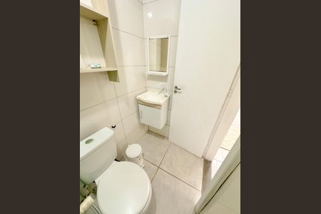 Casa para alugar com 75m², 2 quartos e 2 vagasBanheiro 2