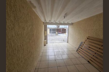 Casa à venda com 68m², 3 quartos e 1 vaga