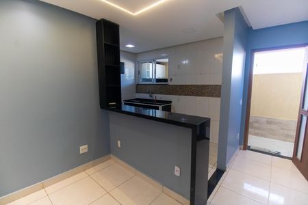 Casa para alugar com 80m², 2 quartos e sem vaga Casa para alugar com 80m², 2 quartos e sem vagaCozinha