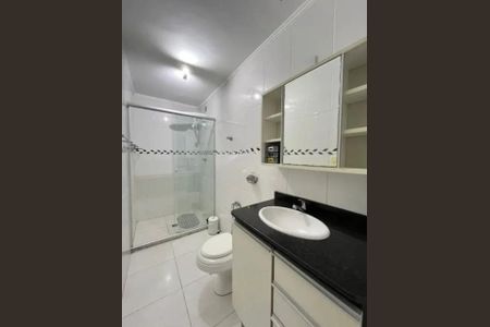 Banheiro 1 de apartamento para alugar com 2 quartos, 63m² em Higienópolis, Porto Alegre