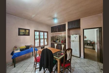 Casa à venda com 6 quartos, 400m² em Sete Praias, Diadema