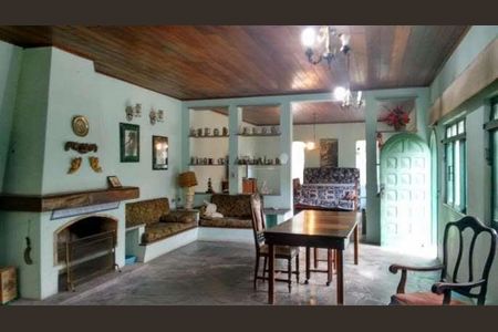 Casa à venda com 6 quartos, 400m² em Sete Praias, Diadema