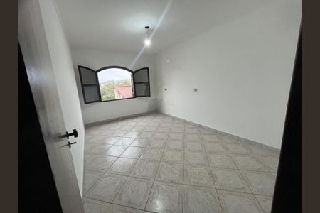 Casa à venda com 4 quartos, 400m² em Jardim Domitila, São Paulo