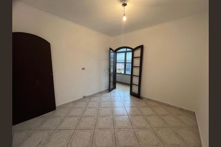 Casa à venda com 4 quartos, 400m² em Jardim Domitila, São Paulo