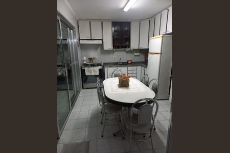 Casa à venda com 200m², 4 quartos e 2 vagas