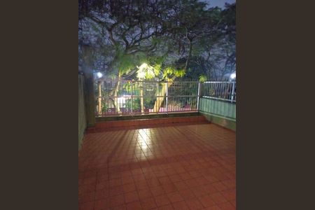 Casa à venda com 200m², 4 quartos e 2 vagas