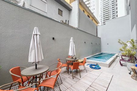 Apartamento para alugar com 37m², 2 quartos e sem vaga Apartamento para alugar com 37m², 2 quartos e sem vagaPiscina