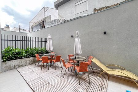 Apartamento para alugar com 37m², 2 quartos e sem vaga Apartamento para alugar com 37m², 2 quartos e sem vagaPiscina