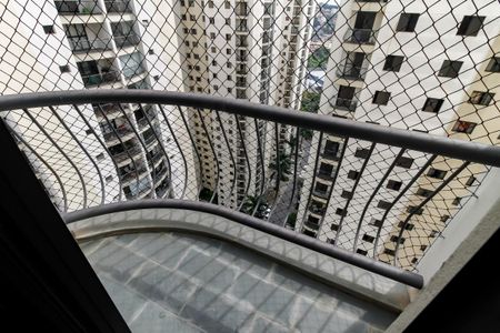 Apartamento para alugar com 117m², 3 quartos e 2 vagasVaranda - Suíte