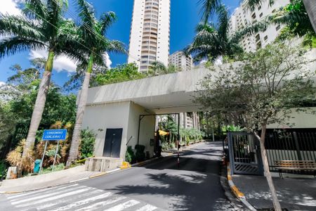 Apartamento para alugar com 117m², 3 quartos e 2 vagasFachada e portaria