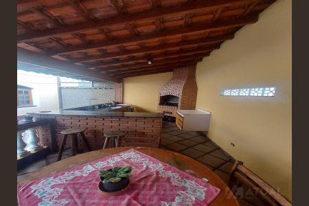 Casa à venda com 3 quartos, 180m² em Balneário São Francisco, Diadema