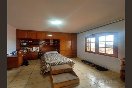 Casa à venda com 3 quartos, 180m² em Balneário São Francisco, Diadema