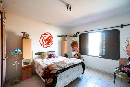 Casa à venda com 429m², 8 quartos e 2 vagas Casa à venda com 429m², 8 quartos e 2 vagasQuarto 02