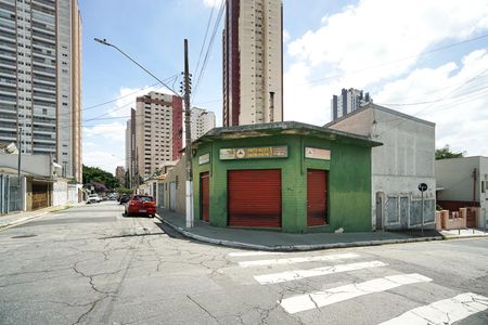 Casa à venda com 429m², 8 quartos e 2 vagas Casa à venda com 429m², 8 quartos e 2 vagasFachada