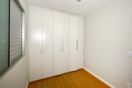Apartamento à venda com 70m², 3 quartos e 1 vagaQuarto 2