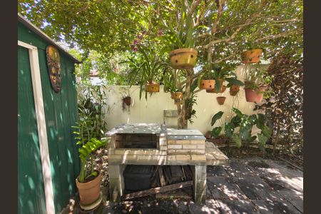 Casa de condomínio à venda com 253m², 4 quartos e 3 vagas