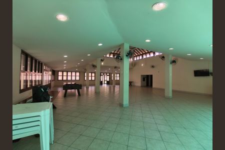 Casa de condomínio à venda com 253m², 4 quartos e 3 vagas