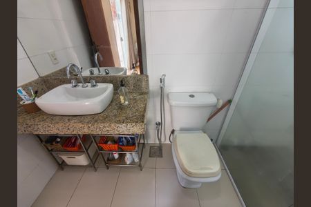 Casa de condomínio à venda com 253m², 4 quartos e 3 vagas